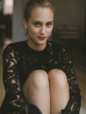Nora Arnezeder pic #678946